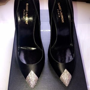 SAINT LAURENT TOWER STRASS PUMP